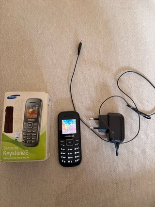 Samsung Keystone 2 con caja y cargador
