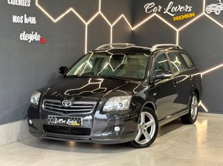 Toyota Avensis FAMILIAR