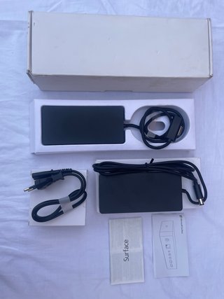 Microsoft Surface Dock + Caricatore 90W Originale