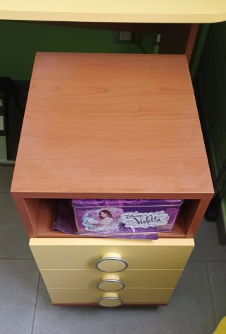 2 Scrivanie con cassettiera anche separate