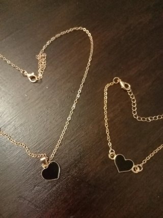 Collar y pulsera corazón negro