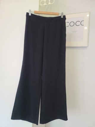 Pantalón Benetton fluido negro talla 38