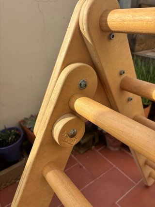 Triángulo Pikler PLEGABLE con RAMPA de Madera