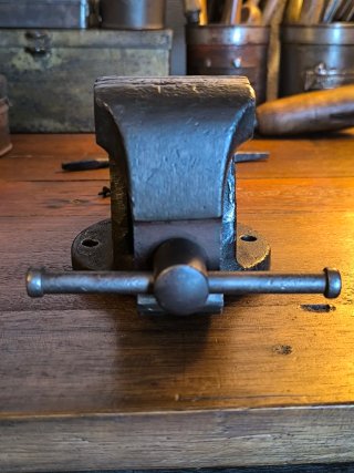 Antiguo tornillo de banco inglés Principios s.XX