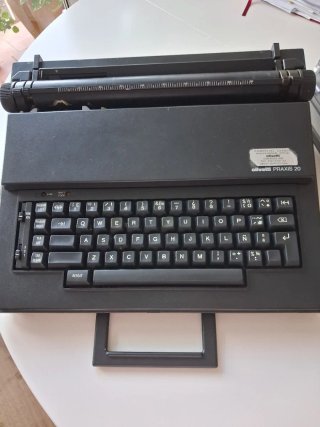 Máquina de escribir Olivetti Praxis 20