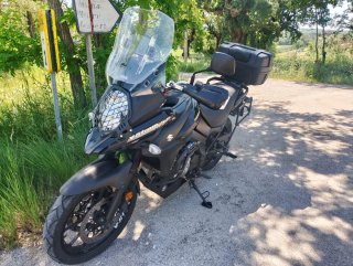 Suzuki V-Strom 650 DL 2021 Negra