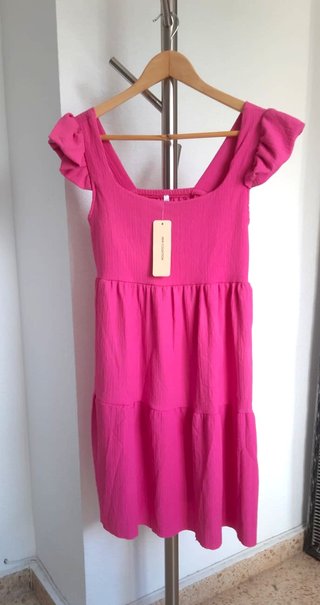 Vestido rosa chicle. Nuevo sin estrenar y con etiq