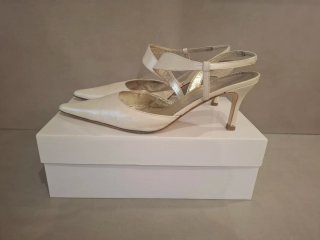 Zapatos de Piel con Tacón Marfil T-40.Muy comodos.
