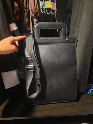 Bolso Negro Estilo Maletín
