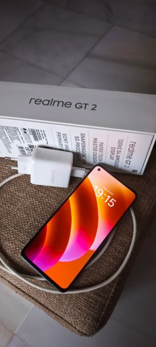 Realme GT 2 - 120Hz AMOLED