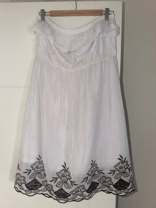 Vestido blanco con bordados