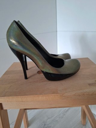 Zapatos de tacón Alexander McQueen verdes/platead