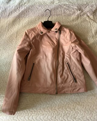 Chaqueta Rosa de Niña, efecto cuero