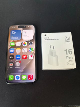 Apple iPhone 15 128GB Nero ESIMs + Cover, Carica