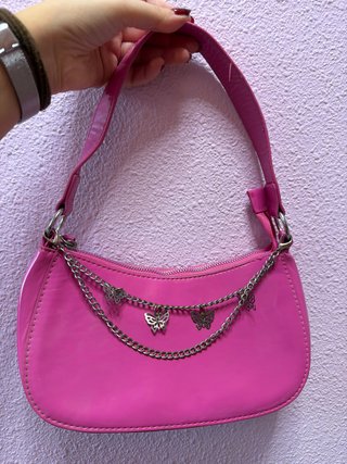Bolso rosa con cadena y mariposas