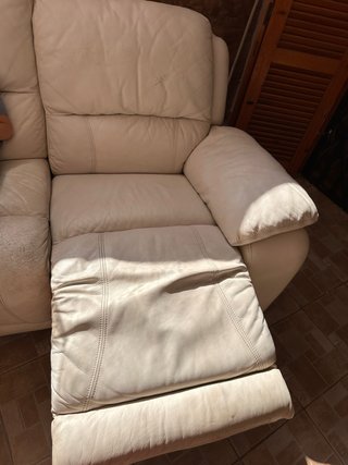 Sofá de Piel Beige