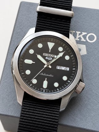Reloj Automático Seiko 5 Sports SRPE67K1 - Nuevo