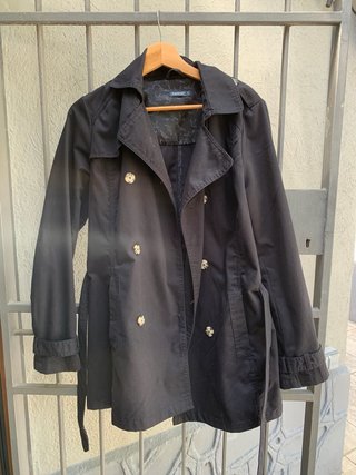 Chaqueta negra con cinturón