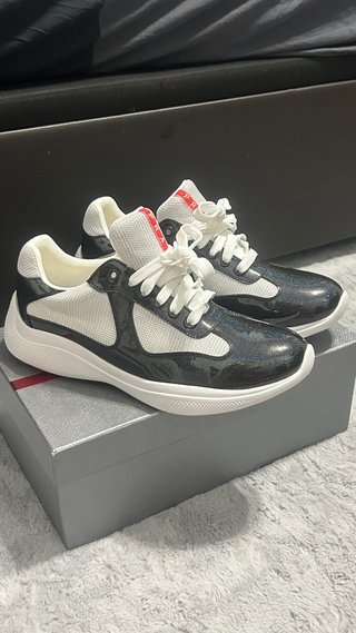 Zapatillas Prada Blancas y Negras