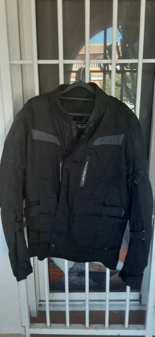 Chaqueta de moto negra AIR-FLOW SYSTEM