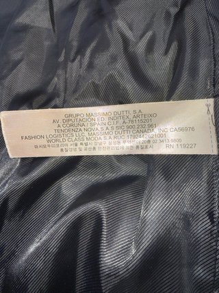 Plumífero Massimo Dutti negro con capucha