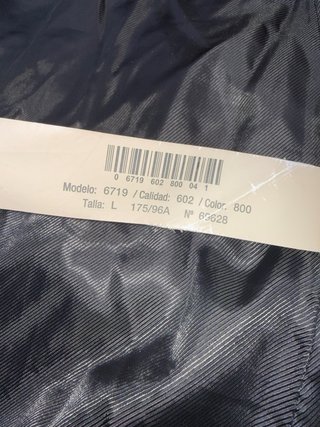 Plumífero Massimo Dutti negro con capucha
