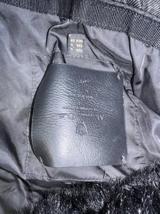 Plumífero Massimo Dutti negro con capucha
