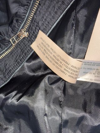 Plumífero Massimo Dutti negro con capucha