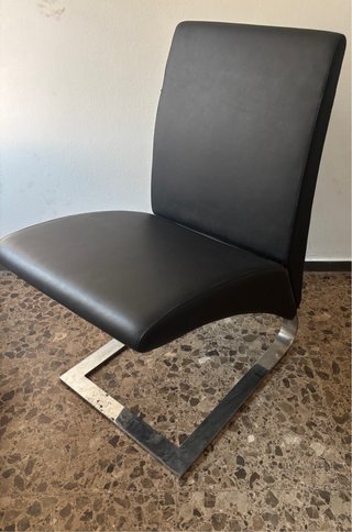 Sillón moderno cuero y metal
