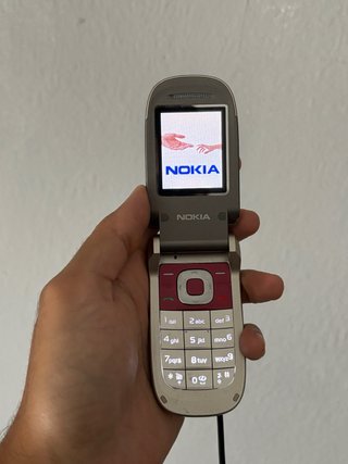 Nokia 2760 + cargador