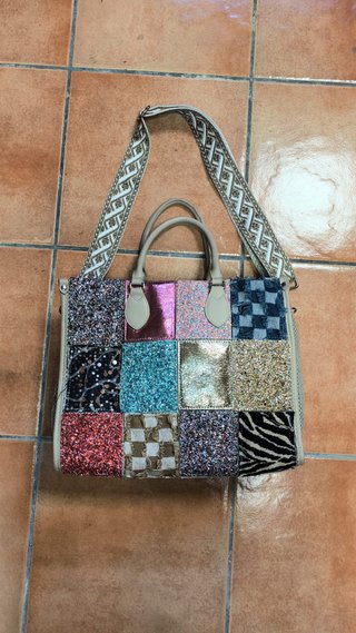 Bolso grande estilo desigual