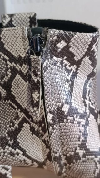 Botas Geox tacón mujer estampado serpiente T.36