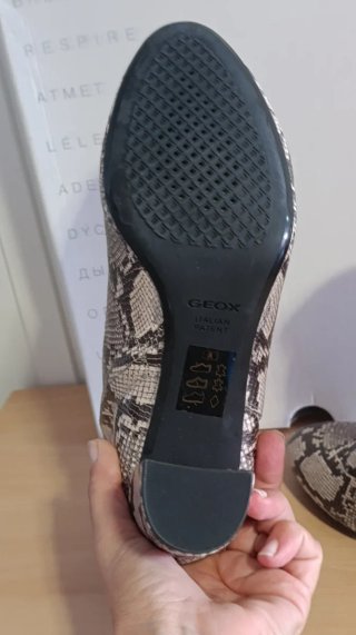 Botas Geox tacón mujer estampado serpiente T.36
