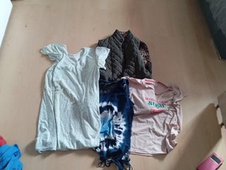 Lote de 4 prendas de ropa para mujer