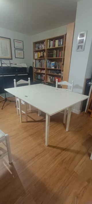 Mesa y 4 Sillas de Cocina Blancas