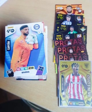 Lote de Cromos Adrenalyn Liga 2025-26
