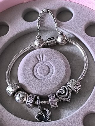 Pulsera Pandora Plata con Charms