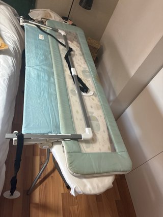 Barrera de seguridad para cama infantil