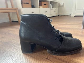 Botín Vialis Piel Cordones