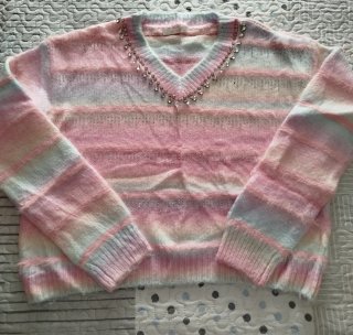 Jersey de punto multicolor con pedrería