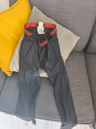 Guantes Nordcode, Racer y Pantalón Thor