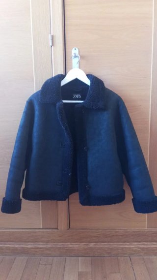 Chaquetón Zara Negro con Pelo Interior