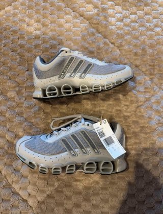 Adidas Megaride grises