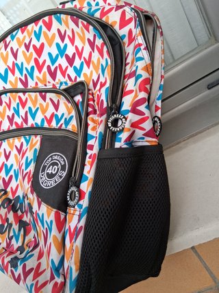 Mochila infantil con estampado de corazones