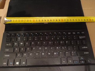 Custodia con tastiera per tablet