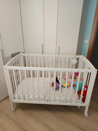 Cuna de Madera Blanca