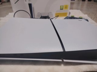 Sony PlayStation 5 (PS5)