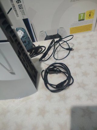 Sony PlayStation 5 (PS5)