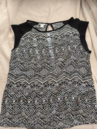 Blusa sin mangas estampada