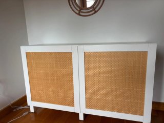 Zapatero de entrada blanco y madera